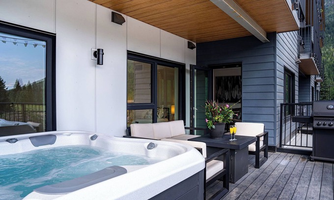 Revelstoke Condo | Infinity Ridge - Modern Condo with Breathtaking Views