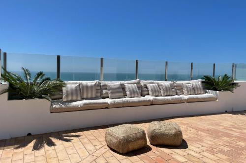 Cadiz Apartment | Oceanfront INFINITY Sunny Home by Cadiz4Rentals - 9.6/10