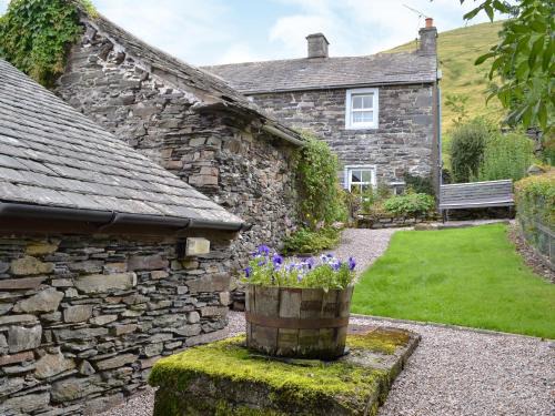 Mosedale House | Exceptional Ingle Neuk Cottage: Pet and Child Friendly Stay