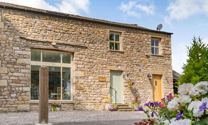 Arkholme House | Experience Ingleborough View: 4-Star Rated Retreat