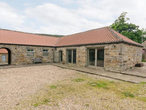 Kildale House | Ingleby Barn: 4-Star Pet-Friendly Retreat with Perfect Score