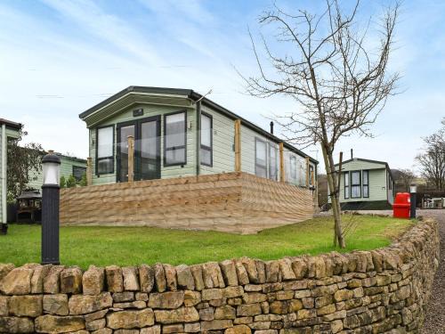 Workington House | Inviting Inglenook Lodge: Pet and Child Friendly Retreat
