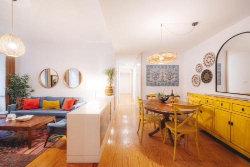 Santa Catarina Apartment | Inglesinhos Convento 2 - Family-Friendly Apartment Awaits