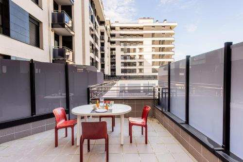 Zarautz Apartment | Inglet I Local Rentss: Family-Friendly Retreat Awaits