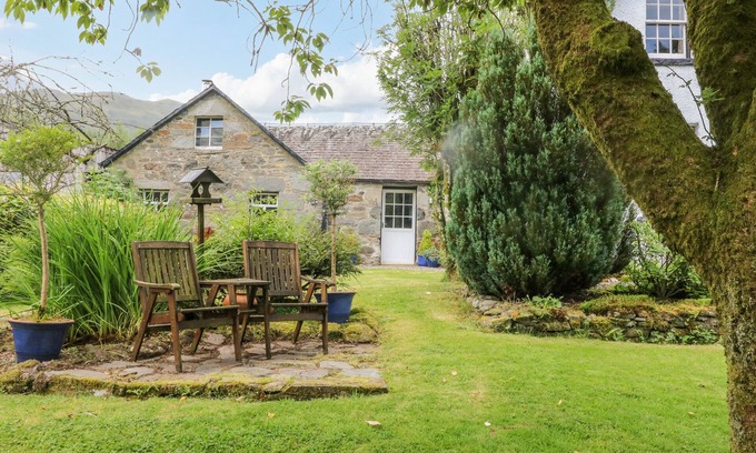 Lochearnhead House | Explore Inglis Nook Cottage in Beautiful Balquhidder