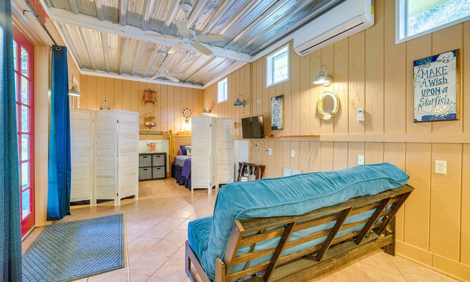 Inglis Apartment | Inglis Studio Retreat with Covered Patio & Family Amenities!