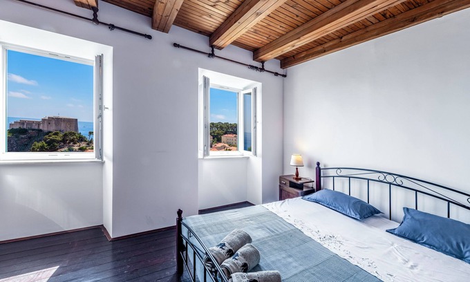 Pile Apartment | Top-Rated Inheritance Suite in Dubrovnik with Breakfast