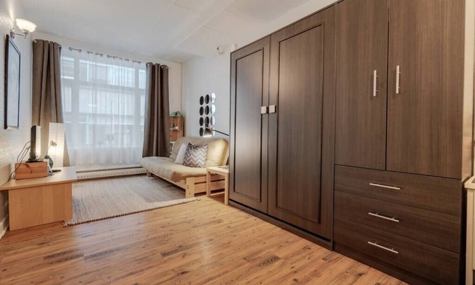 La Cite-Limoilou Apartment | Top-Rated Aube Hotel in Québec with Breakfast & Kitchen