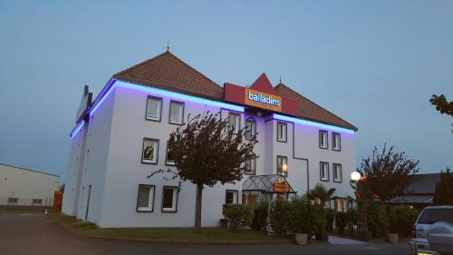 Gauchy Hotel | Convenient Stay at initial by balladins in Saint-Quentin