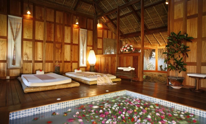 Nyaungshwe Resort | Relaxing Inle Lake View Resort & Spa with Pool and Dining