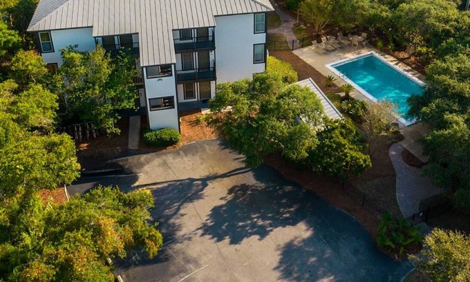 Inlet Beach Condo | Inlet Dunes 105: Poolside Retreat by Rosemary Beach