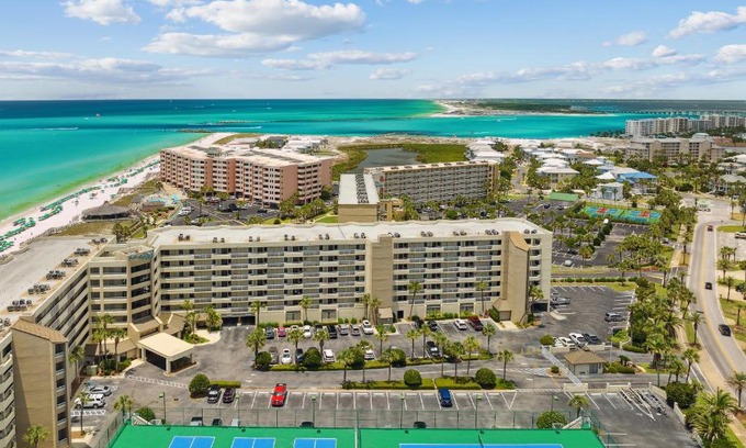 Holiday Isle House | Inlet Reef Club with Oceanfront Views & Private Beach Access
