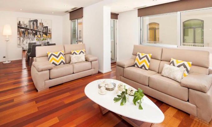 Centro Apartment | Family-Friendly INMálaga Granada 2 - Rated 8.9/10 by Guests