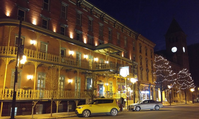 Ashfield Hotel | Experience Comfort at Inn at Jim Thorpe with Spa & Pool