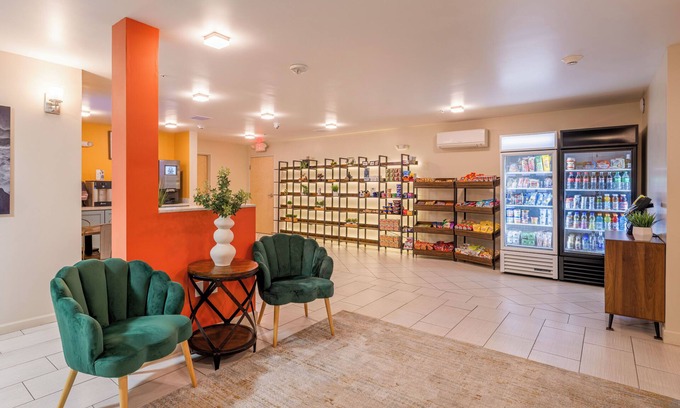 Moss Landing Hotel | Eco-Friendly Retreat at Inn At Moss Landing Point, Rated 9/10