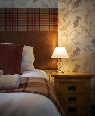 Calgary Hotel | Oceanfront Inn at Port nan Gael: Pet-Friendly Retreat