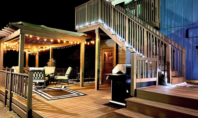 Three Rivers Hotel | Discover Inn Between the Lakes: Oceanfront Retreat Awaits