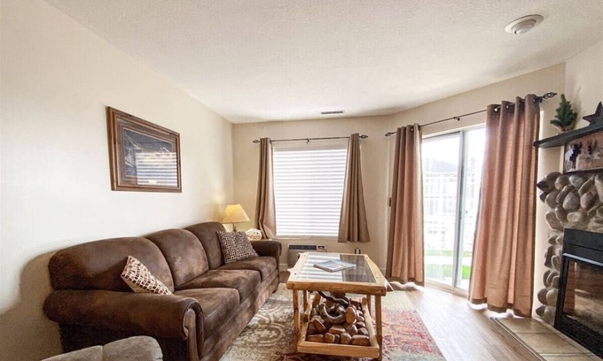 Harbor Village Condo | Cozy Inn Building #113: Ideal for Relaxation & Family Fun
