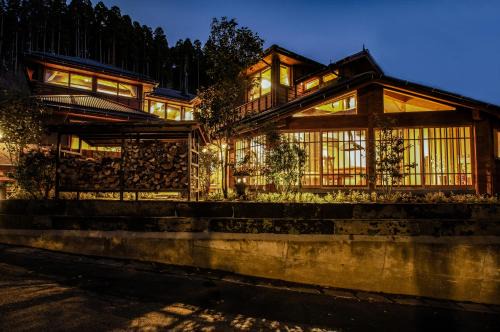 Kurokawa Onsen Bed & Breakfast | Top-Rated Inn NOSHIYU with Inviting Hot Tub Experience