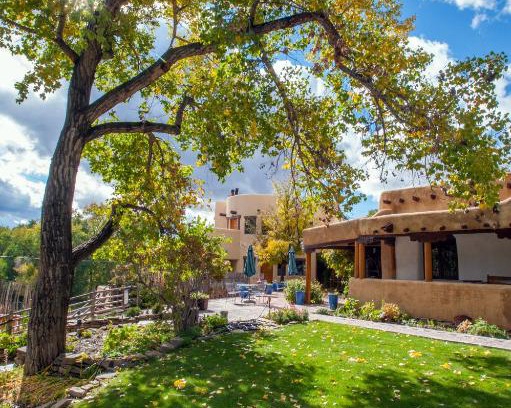 Taos Hotel | Pet-Friendly Inn on La Loma Plaza - Rated 8.9/10 by Guests