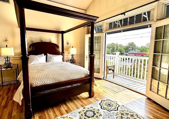 Manasquan Hotel | Elegant Stay at Inn on Main Hotel with Top-Rated Dining