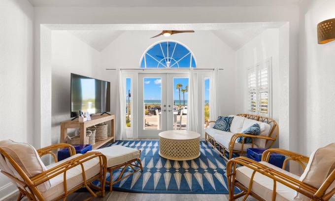 Pass-a-Grille Hotel | Oceanfront Escape: Inn on the Beach with 9.4/10 Rating