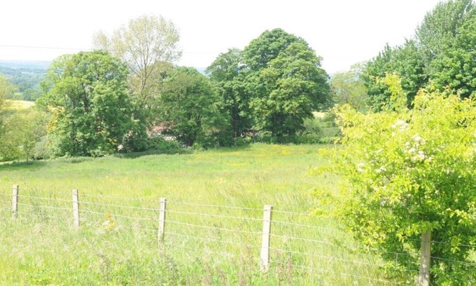 Sutton Valence Cottage | Innishfree: Perfect Getaway with Pool, Spa & Family Comfort