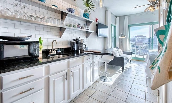 Rosemary Beach Condo | Inns at Seacrest 210: Corner Unit with Large Balcony