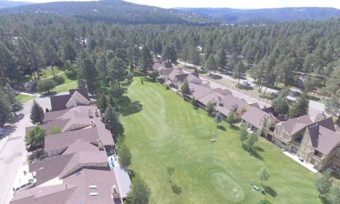 Ruidoso House | Innsbrook Village Country Club & Resort Condo: Family-Friendly Retreat