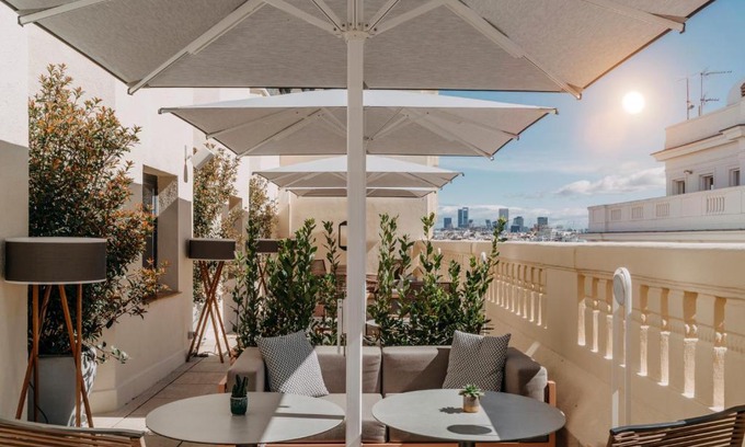 Centro Hotel | Explore INNSIDE by Meliá Madrid Gran Vía: Pet-Friendly Stay