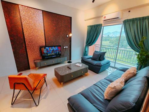 Ipoh Apartment | Enjoy the Poolside at INS Pavilion by irainbow, 4-Star Stay