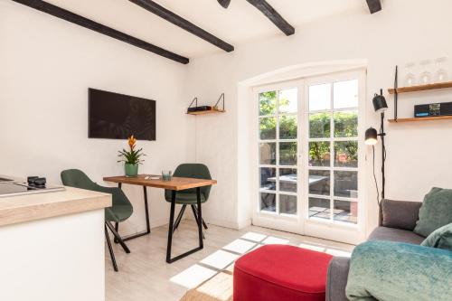 Munkmarsch Apartment | Inselkind: Family-Friendly Retreat with Pet Welcomes