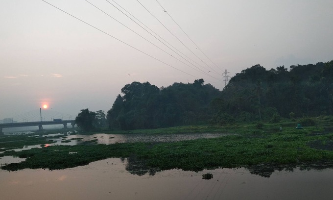 Kakkanad Villa | Serene Hotel Retreat: Village Charm by the River