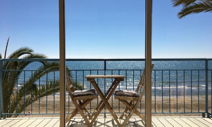 Sitges Town Center Apartment | Experience InSitges at Sant Sebastia's Beach - 4 Star Bliss
