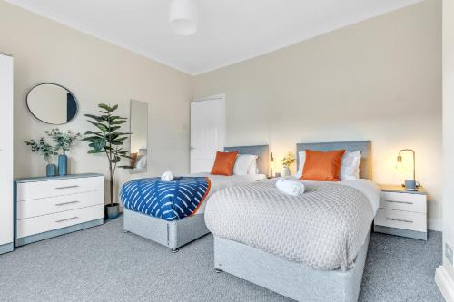 Aylestone Apartment | Stylish 2 Bedroom House - Inspira Stays with Free Parking