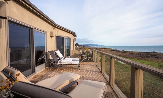 Sea Ranch House | Oceanfront Retreat: Unmatched Views and Top Amenities
