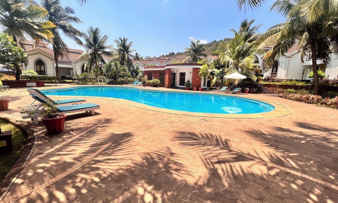 Arpora Apartment | Insta-Worthy 1 BHK Apartment with Pool & WiFi Near Beaches