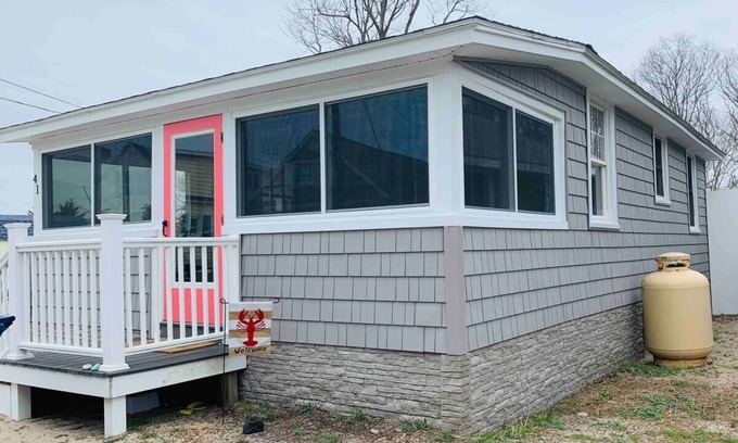 Old Lyme House | Romantic Oceanfront Retreat: Ideal for Couples Getaway