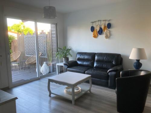 Bar-sur-Aube House | Oceanfront Escape at Instant d'Evasion - Guest Rated 9/10