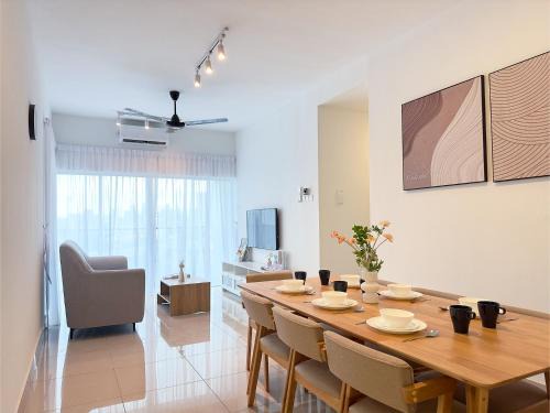 Pengkalan Tentera Udara Diraja Malaysia Apartment | Instagrammable 3B3B Retreat for 6 with Pool & Mart Access