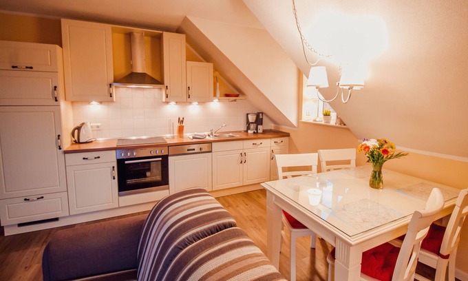 Visquard Apartment | Guest Rated 10/10 at Int Corner 7: Pool & Spa Retreat