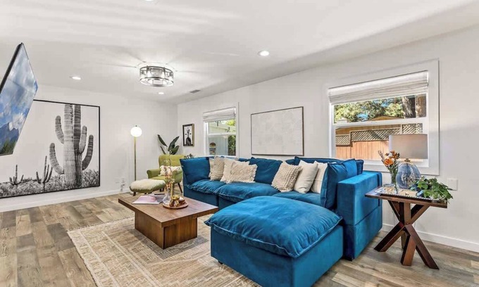 Shadow Mountain House | Immaculate Single-Level Retreat Minutes from Downtown