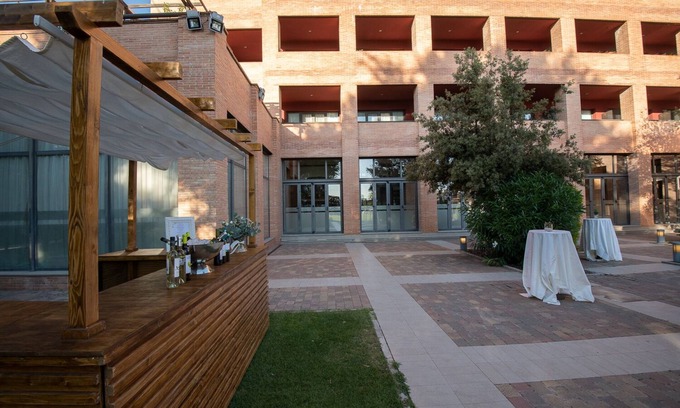 Alcazar de San Juan Hotel | Relax at Intelier Airén: 4-Star Retreat with Spa & Pool