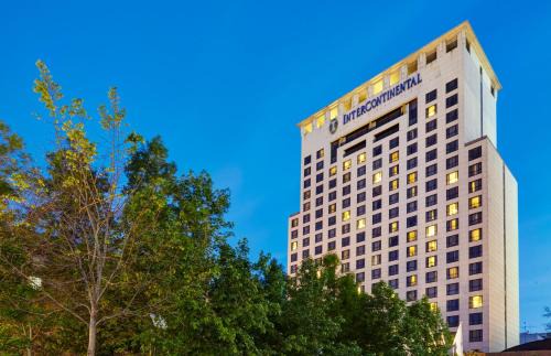 Buenos Aires Central Business District Hotel | Elegant InterContinental Buenos Aires with Pool & Dining