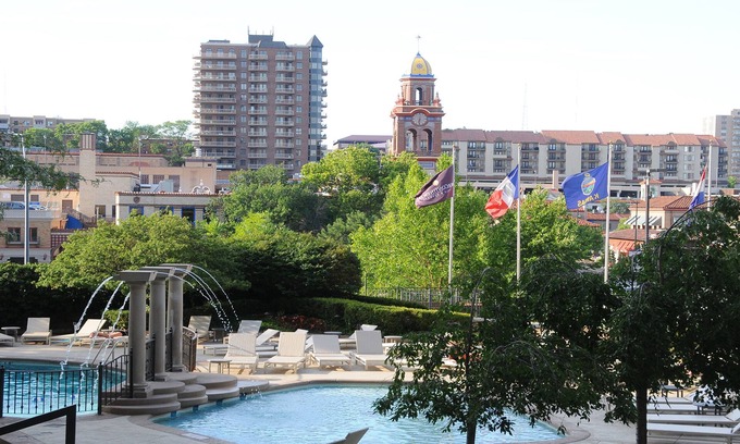 Country Club Plaza Area Hotel | Elegant InterContinental Kansas City at The Plaza Experience