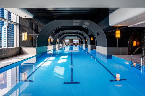 Kaohsiung City Centre Hotel | Elegant InterContinental Kaohsiung: Oceanfront Retreat