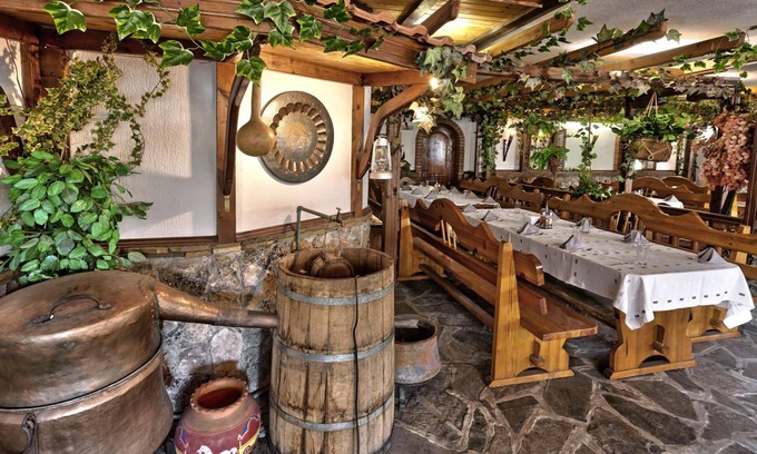 Sandanski Hotel | Discover Interhotel Sandanski: Spa, Pool & High Ratings