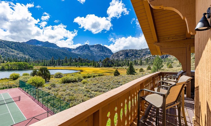 June Lake Condo | Interlaken 28: Condo with Breathtaking Mountain Views
