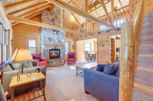 Interlochen House | Cozy Interlochen Cabin with Fireplace - Near State Park!