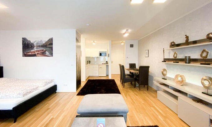 Donaustadt Apartment | Oceanfront International Apartment with High Guest Ratings